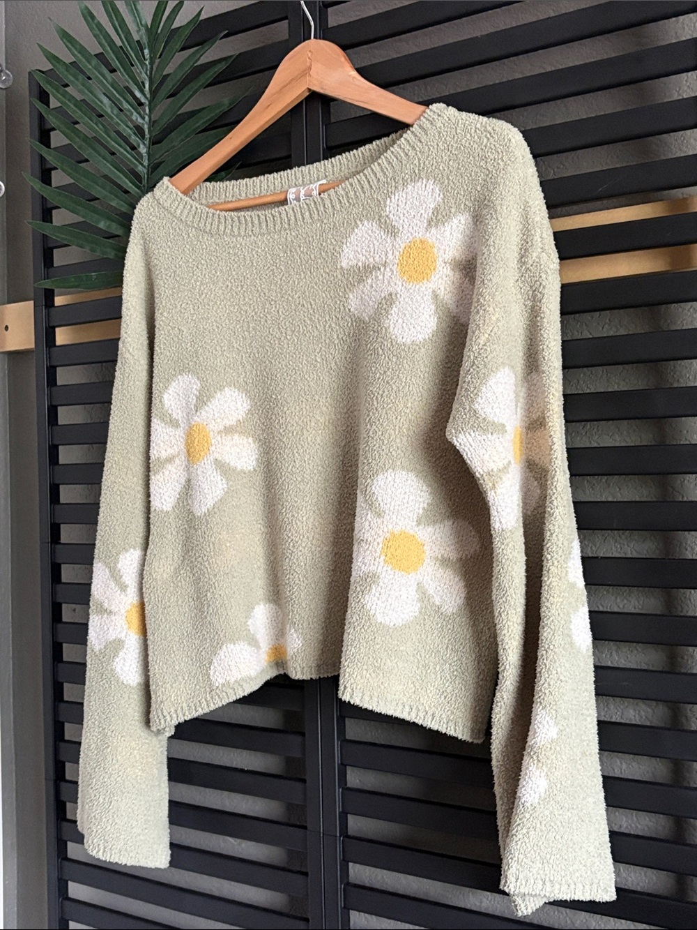 Sadie & Sage Daisy Crewneck Sweater